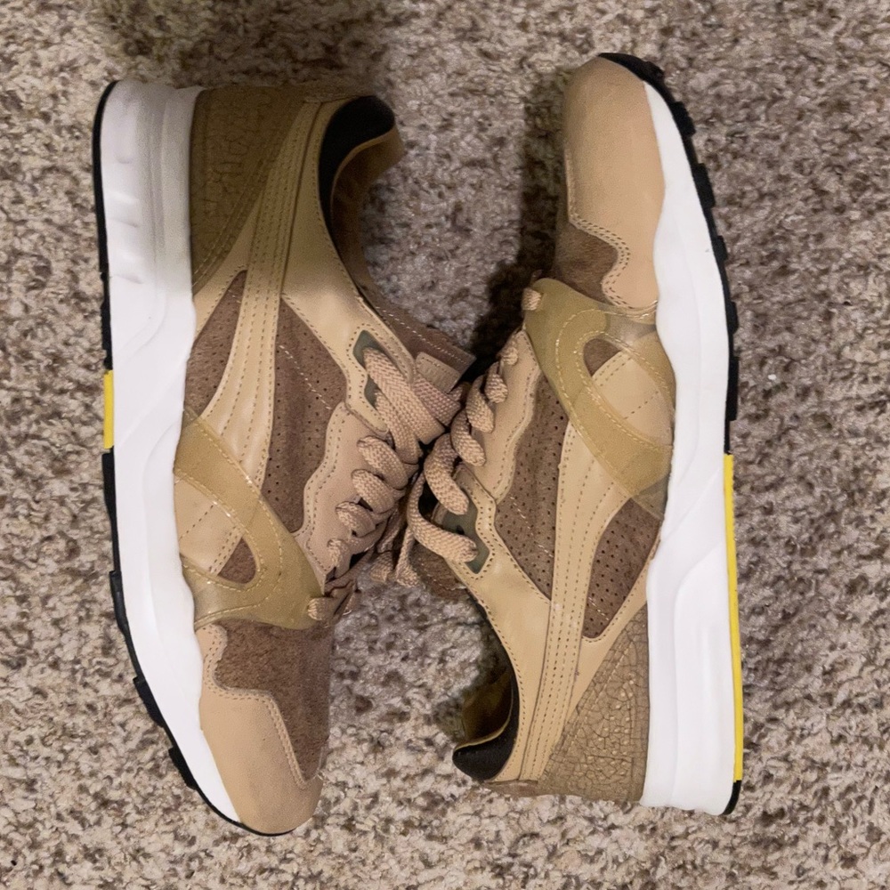 Tan Puma casual sneaker. Size 12. Great for summer